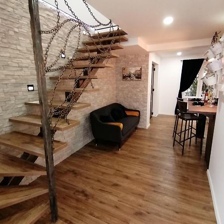 פורץ Apartmani Kiko מראה חיצוני תמונה