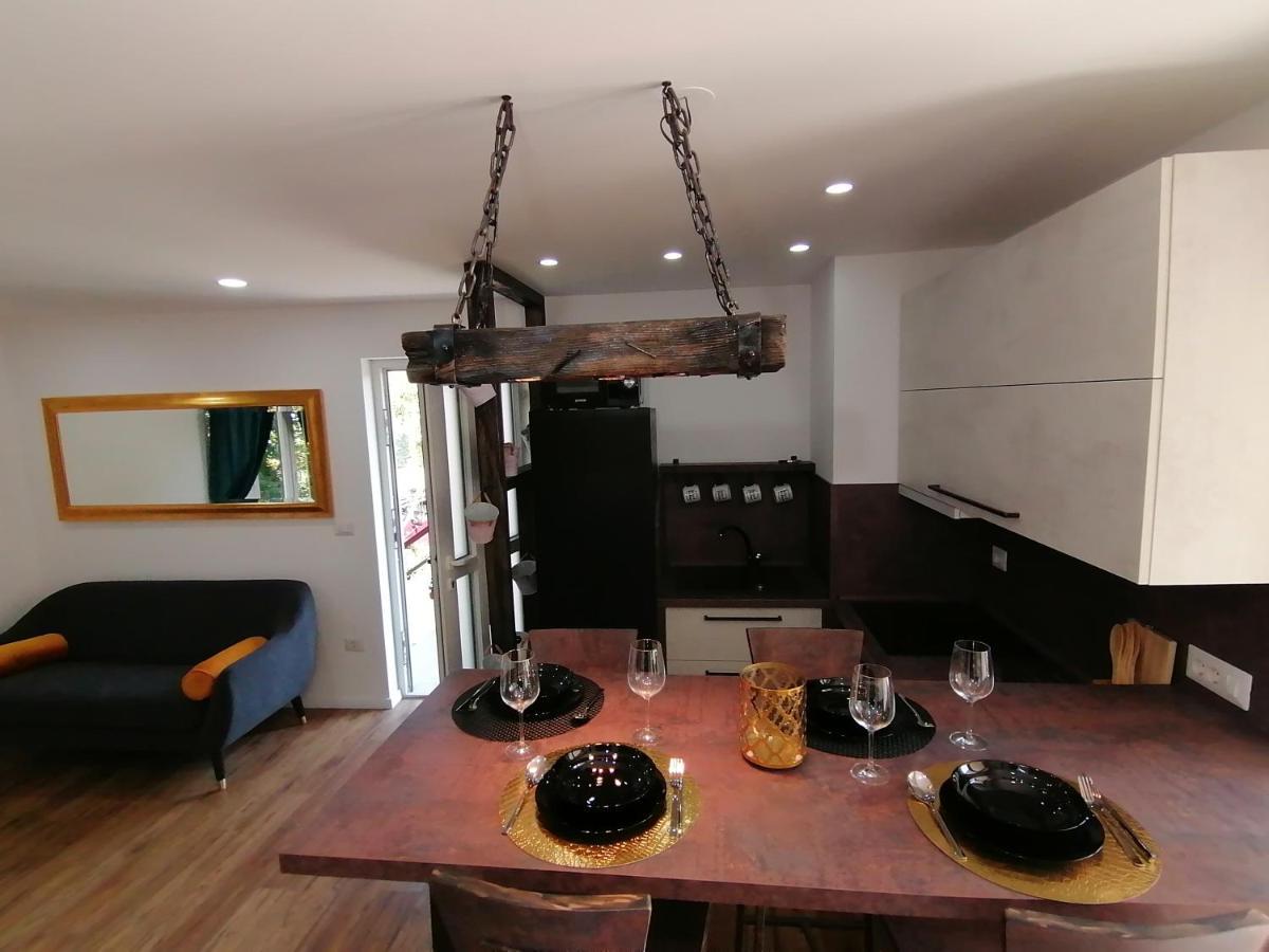 פורץ Apartmani Kiko מראה חיצוני תמונה