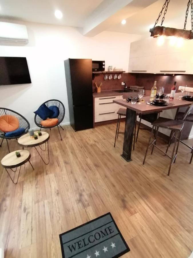 פורץ Apartmani Kiko מראה חיצוני תמונה
