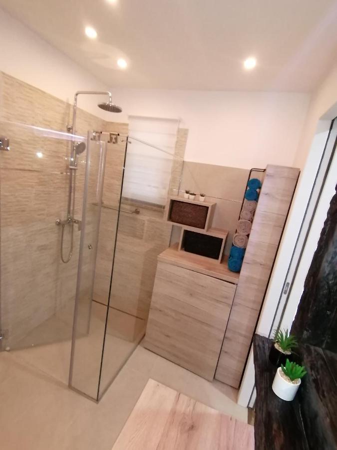 פורץ Apartmani Kiko מראה חיצוני תמונה
