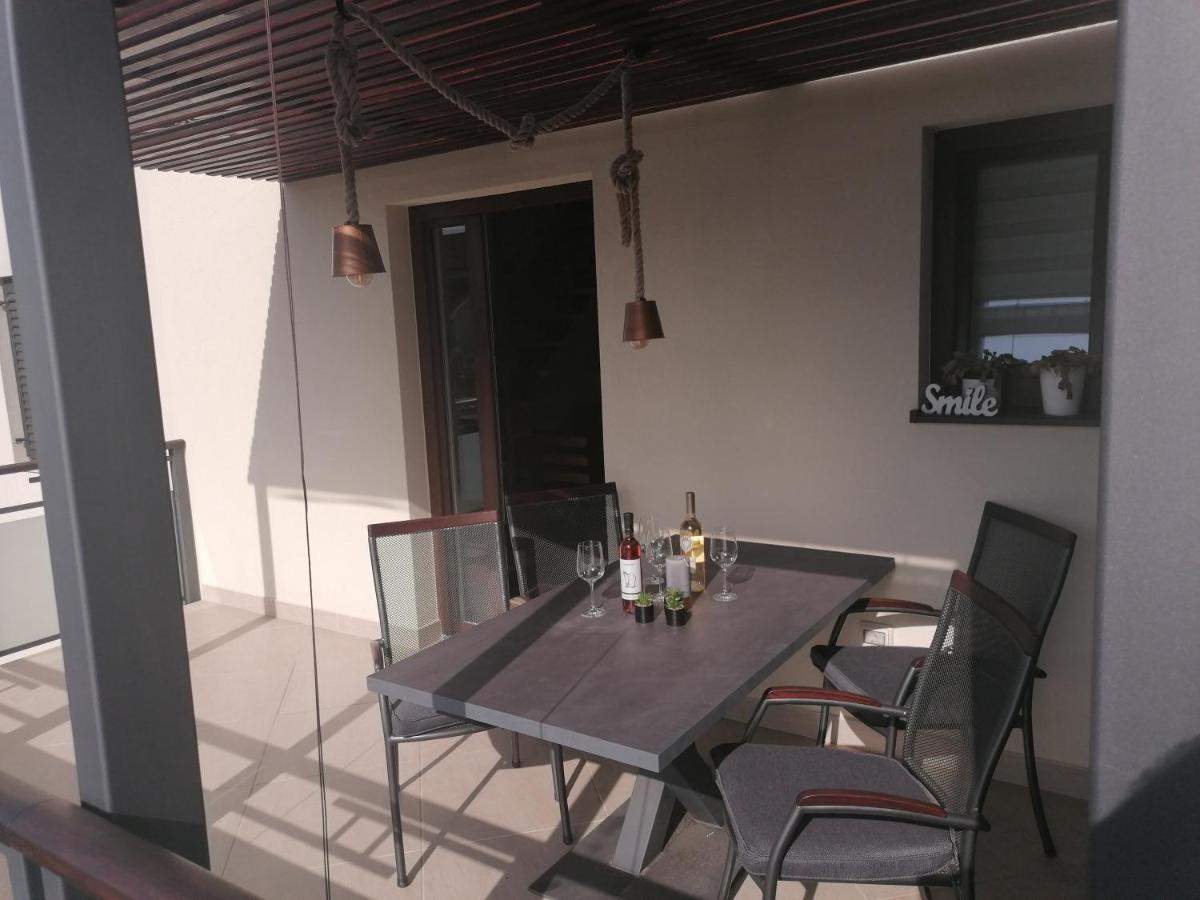 פורץ Apartmani Kiko מראה חיצוני תמונה
