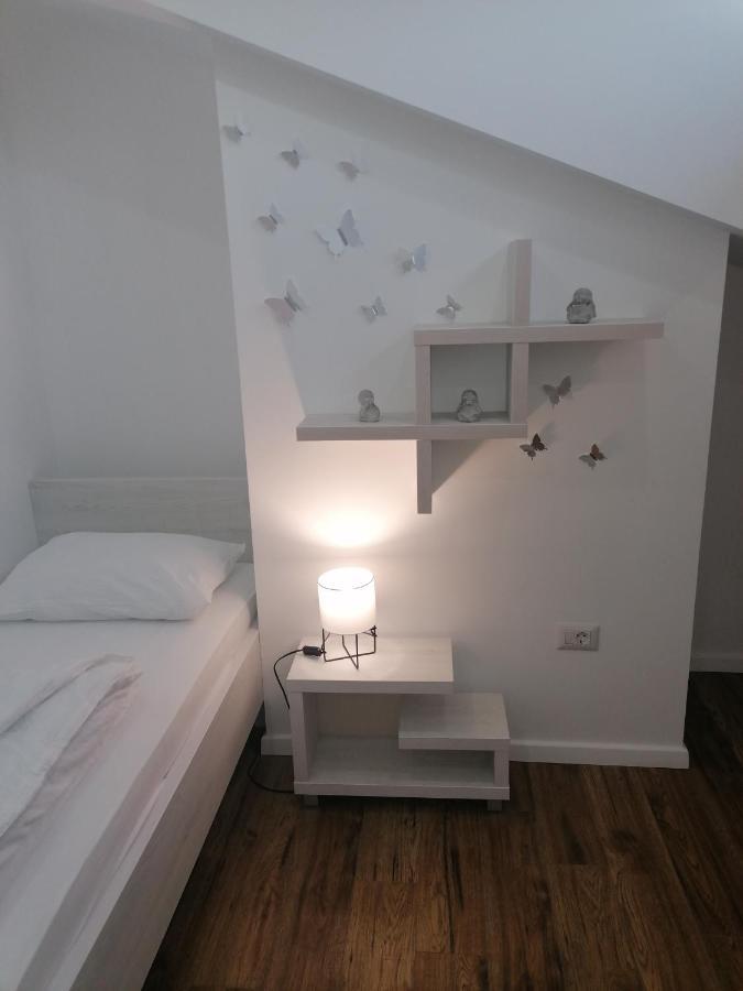 פורץ Apartmani Kiko מראה חיצוני תמונה