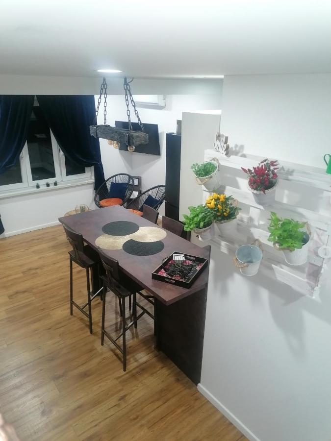 פורץ Apartmani Kiko מראה חיצוני תמונה