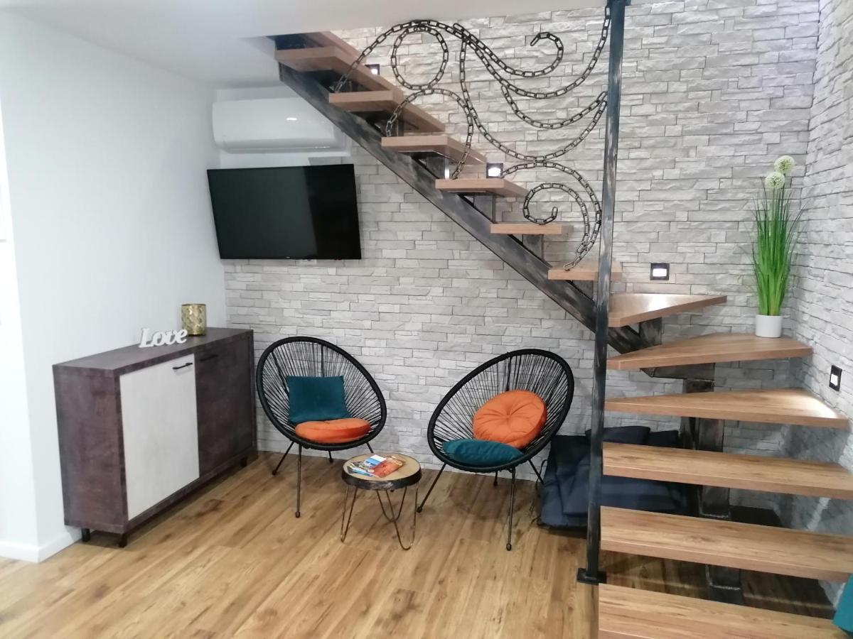 פורץ Apartmani Kiko מראה חיצוני תמונה