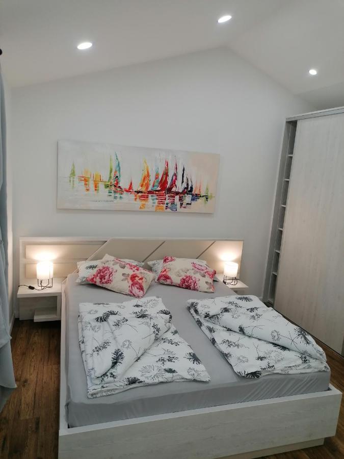פורץ Apartmani Kiko מראה חיצוני תמונה